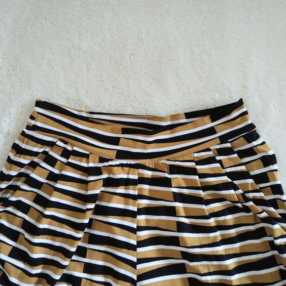 Ava Sky🌌 Pant Angle📐 in Tuscan Geoladder-Used - Picture 3 of 10